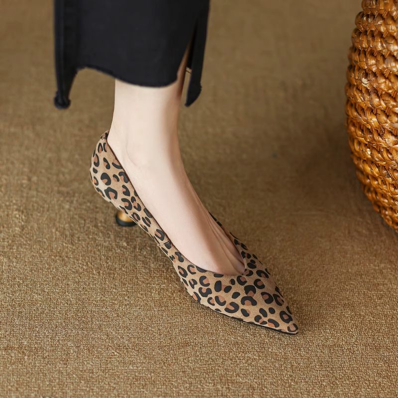 Alla Spetsiga Elegant Pumps För Kvinnor - Djurtryck