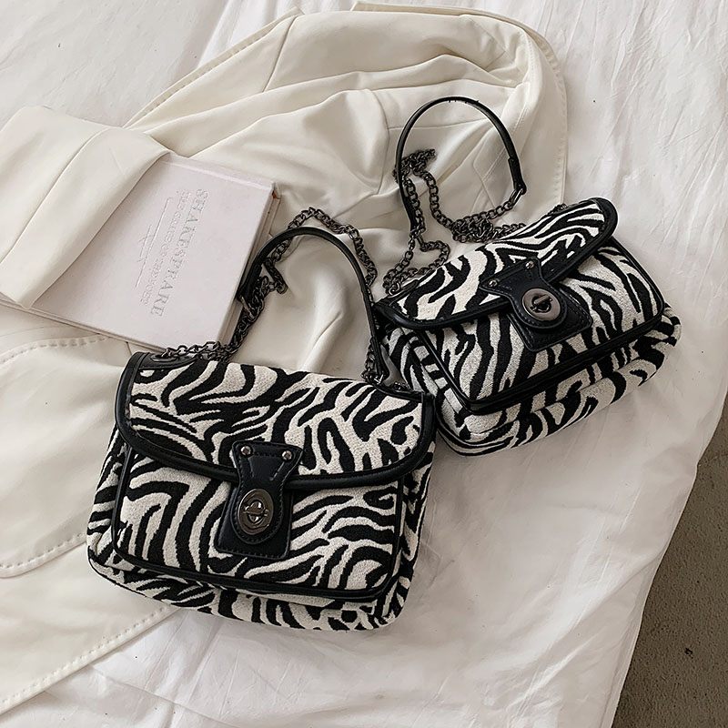 Alora Crossbody-väska För Kvinnor Med Kedja - Stor Svart