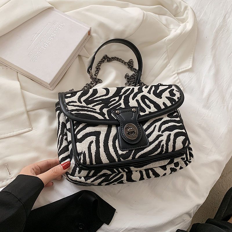 Alora Crossbody-väska För Kvinnor Med Kedja - Stor Svart