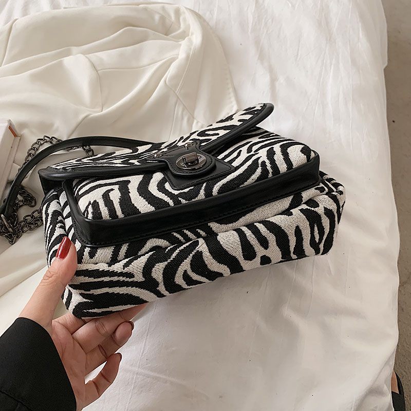 Alora Crossbody-väska För Kvinnor Med Kedja - Stor Svart