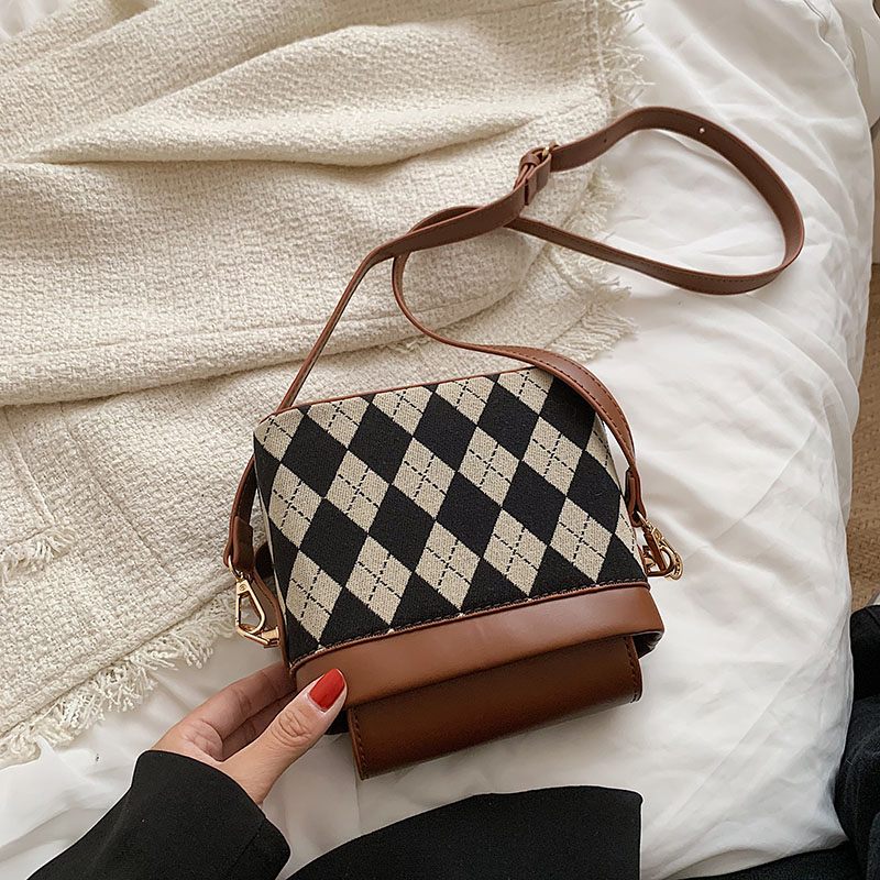 Alpe Crossbody Handväska I Miniläder För Kvinnor - Svart