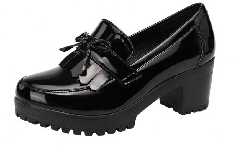 Amanda Kvinnors Patent Slip On Skor - Svart