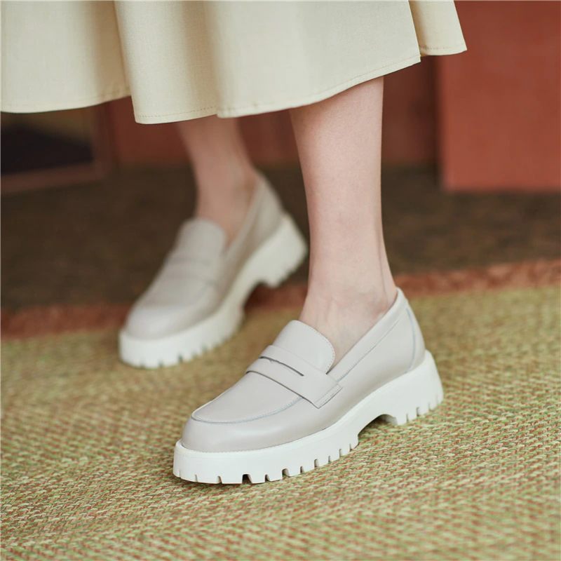 Aroa Loafer Skor I Läder För Kvinnor - Beige