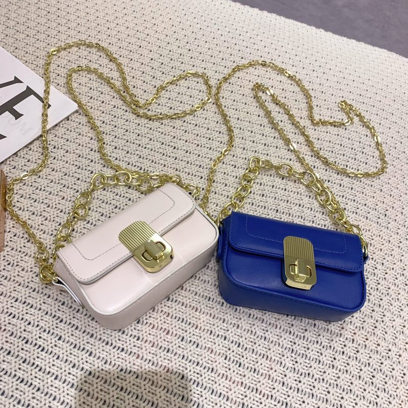 Asrael Mini Handväska I Läder Med Lock För Kvinnor - Svart
