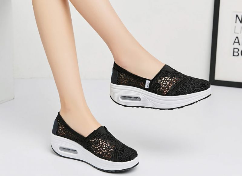 Caridad Platformskor För Kvinnor Andas Svarta Slip On - Svart