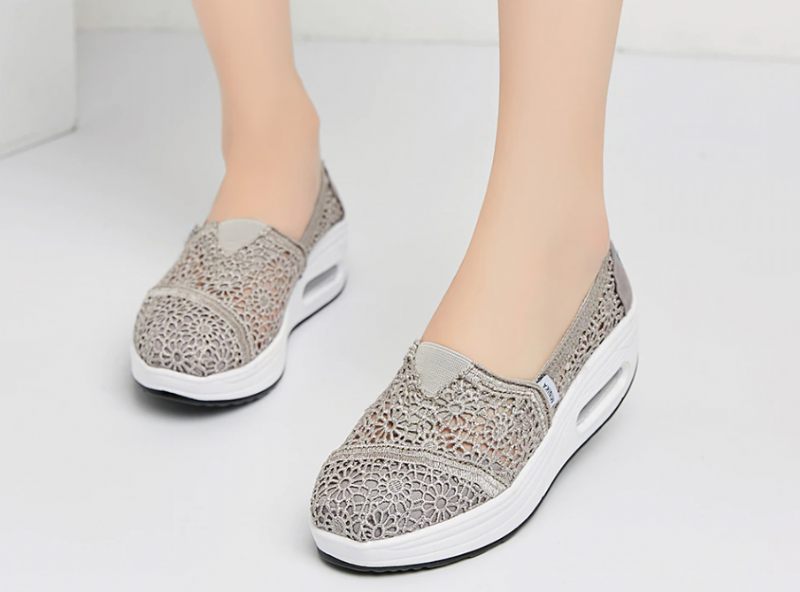 Caridad Platformskor För Kvinnor Andas Svarta Slip On - Svart