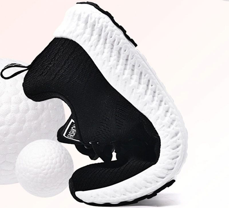 Carlie Sneaker Svarta Skor För Kvinnor - SvartVit