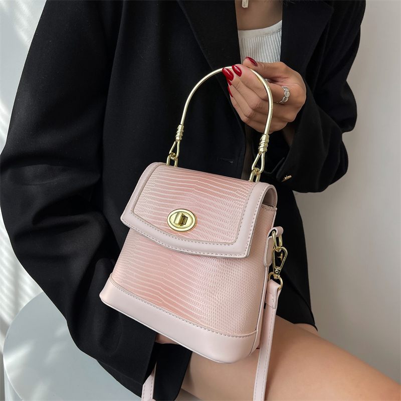 Caruso Crossbody-handväska I Miniläder För Kvinnor - Rosa