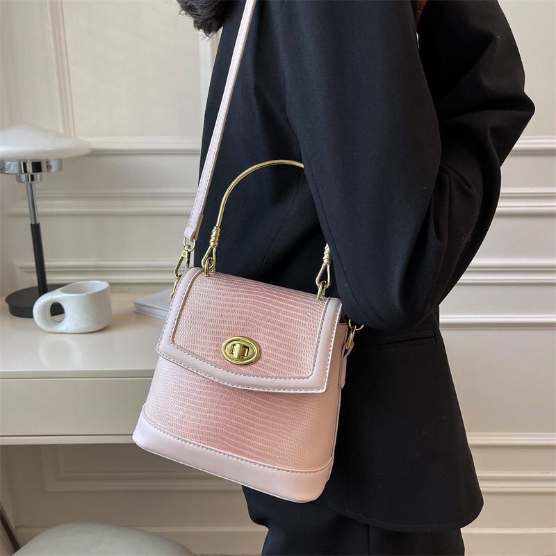 Caruso Crossbody-handväska I Miniläder För Kvinnor - Rosa