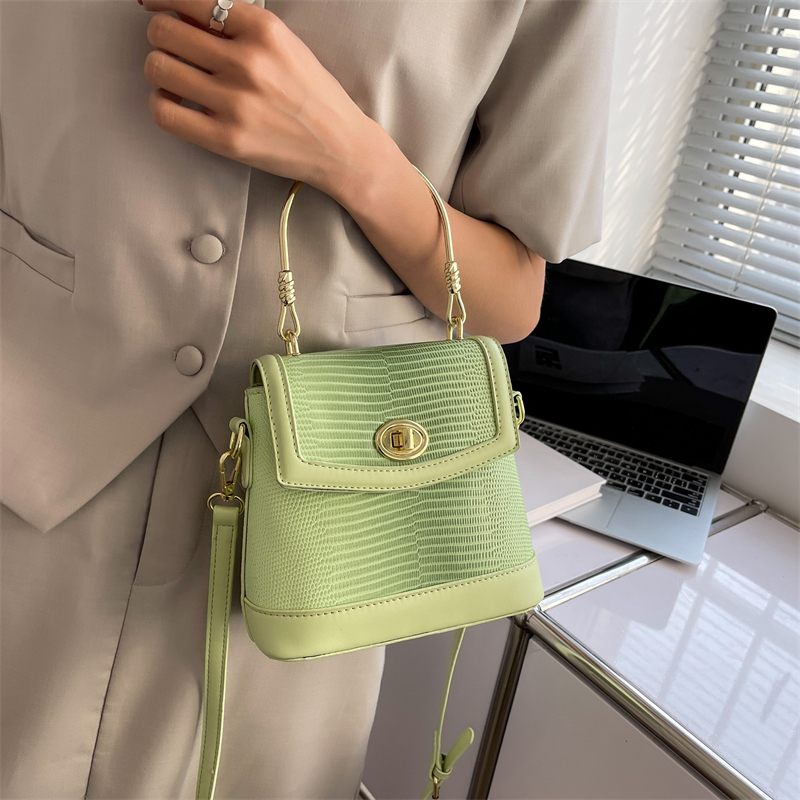 Caruso Crossbody-handväska I Miniläder För Kvinnor - Rosa