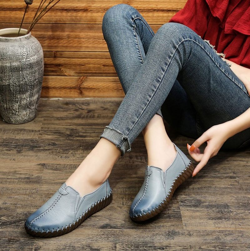 Charis Platta Loaferskor I Läder För Kvinnor - Beige