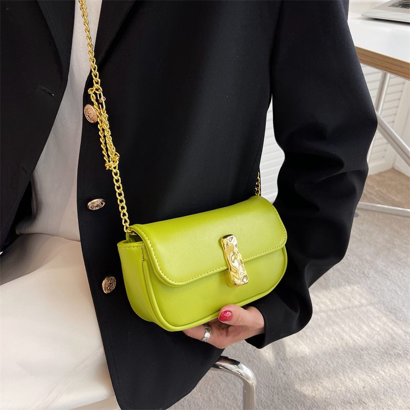 Cleo Läder Flap Crossbody-handväska - Svart