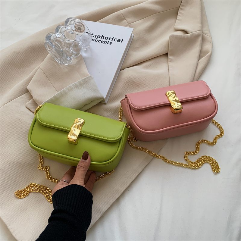 Cleo Läder Flap Crossbody-handväska - Svart