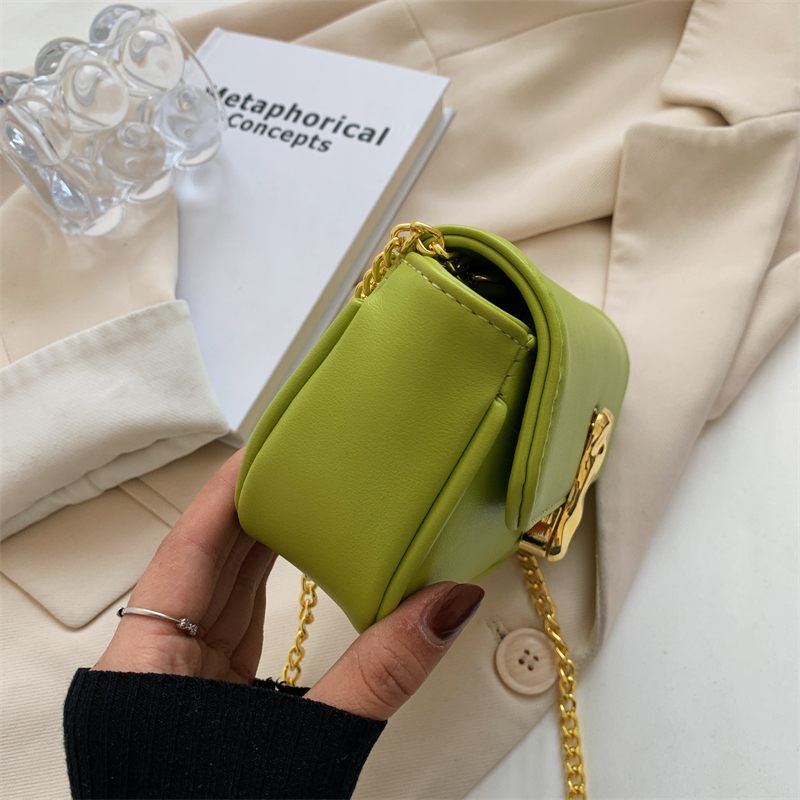 Cleo Läder Flap Crossbody-handväska - Svart