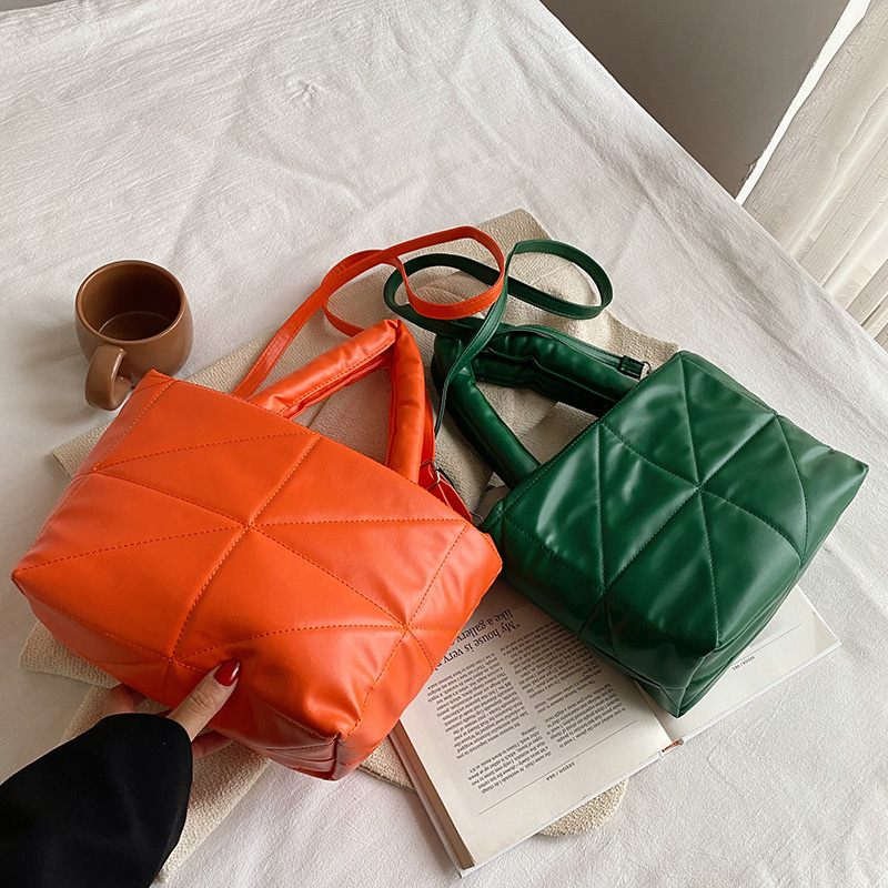Cleo Quiltade Handväskor För Kvinnor - Orange