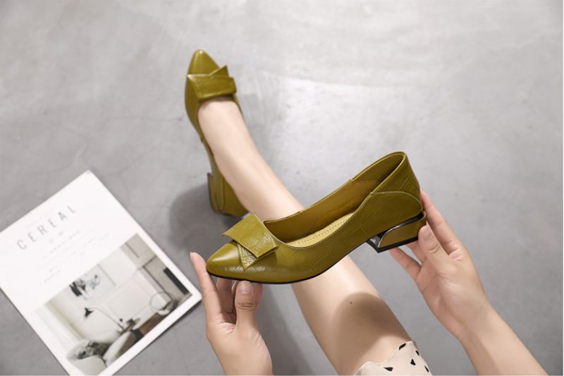 Corina Läder Pumps Skor För Kvinnor - Beige