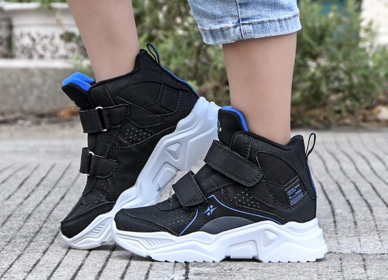 Cosgro Unisex Utomhussneaker För Barn - Svart päls