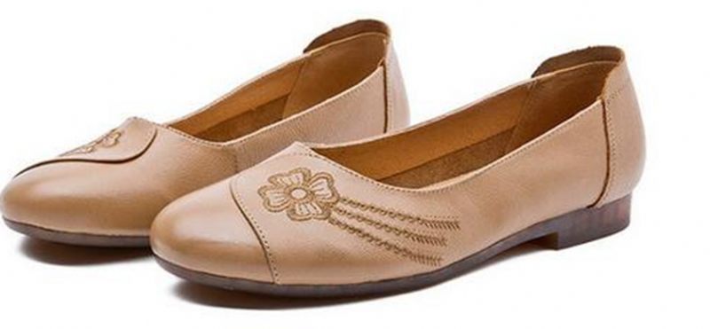 Dianna Dambroderade Mjuka Läder Slip-on Loafer Skor - Kaki