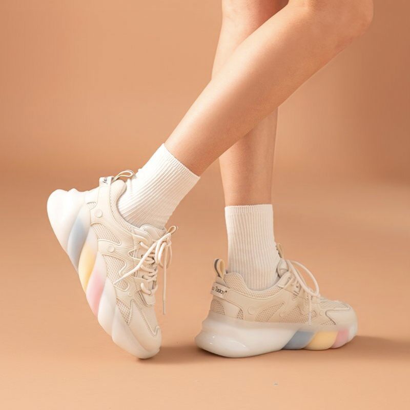 Drömmande Flerfärgade Sneakers För Kvinnor - Beige