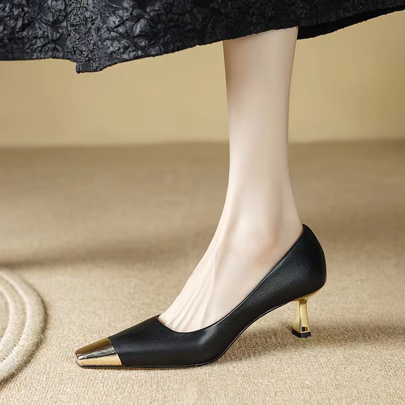 Eloisa Damspetsiga Elegant Pumps I Metall - Svart