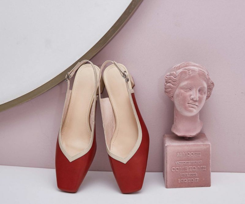 Emilia Sandal I Läder Med Fyrkantig Tå För Kvinnor - Beige