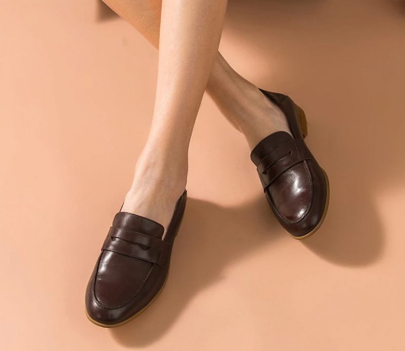 Enid Läder Loaferskor Med Rund Tå För Kvinnor - Kaffe