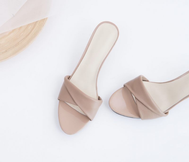 Esmeralda Damklack - Beige