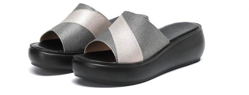 Esvet Sandal Med Kilar För Kvinnor - Guld