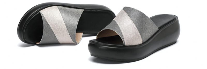 Esvet Sandal Med Kilar För Kvinnor - Guld