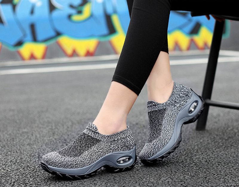 Eventuellt Grå Ljus Sneaker För Kvinnor - Grå