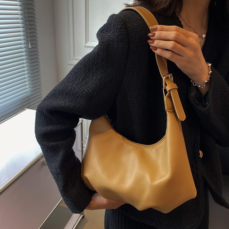 Fortuna Crossbody-handväska I Läder För Kvinnor - Svart
