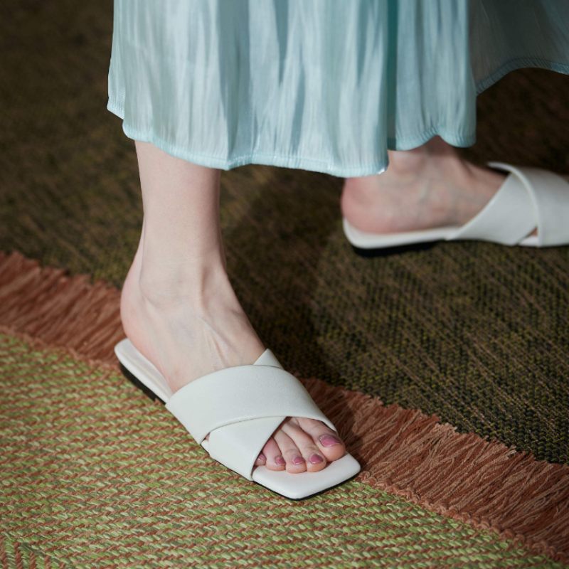 Gal Dam Läder Platt Svart Sandal - Svart
