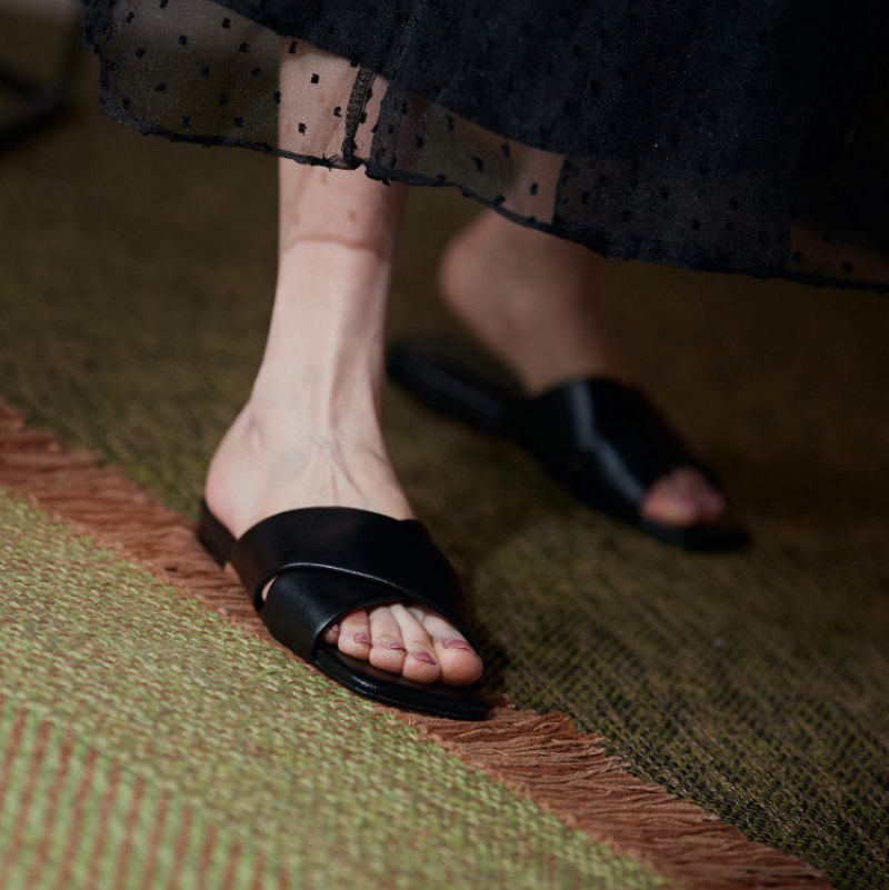 Gal Platt Sandal I Läder För Kvinnor - Vit