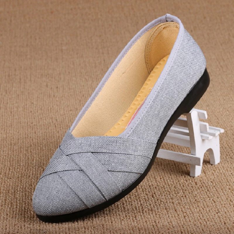 Gilda Platta Slip-on-skor För Kvinnor - Svart