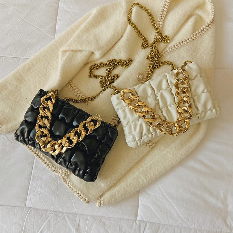 Glamour Small Crossbody-handväska I Läder För Kvinnor - Svart