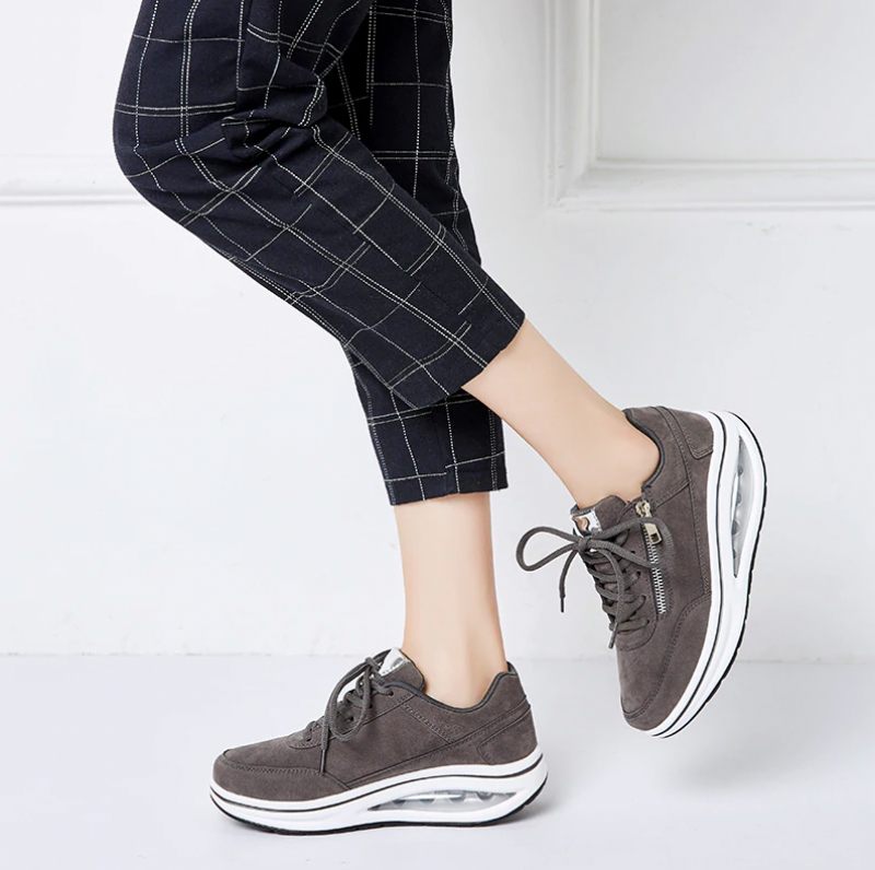 Gowalk Max Sneaker Platt Dam Med Plattformsskor - Svart