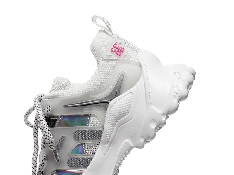 Grasso Sneaker Med Ventilerande Snörning För Kvinnor - Beige