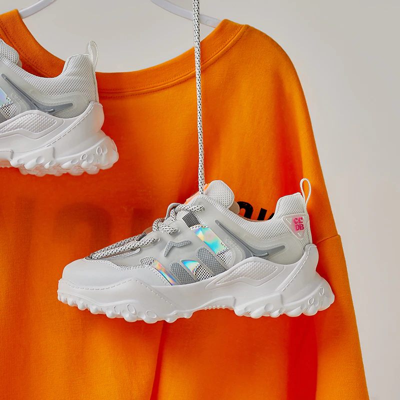 Grasso Sneaker Med Ventilerande Snörning För Kvinnor - Beige