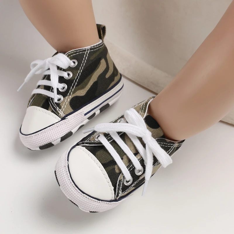 Iqbal Baby Pojkar Klassiska Sneaker - Multi