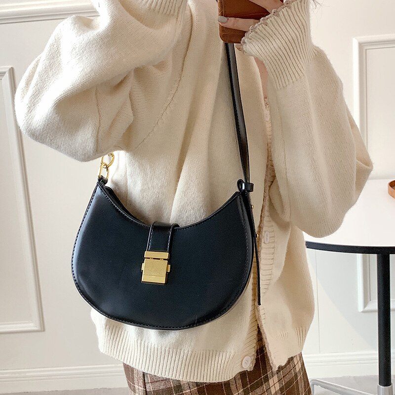 Jaxyn Crossbody-handväska I Läder För Kvinnor - Svart