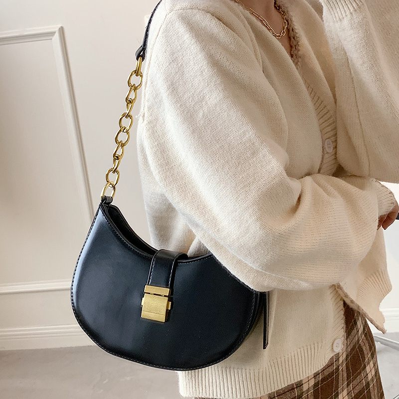 Jaxyn Crossbody-handväska I Läder För Kvinnor - Svart
