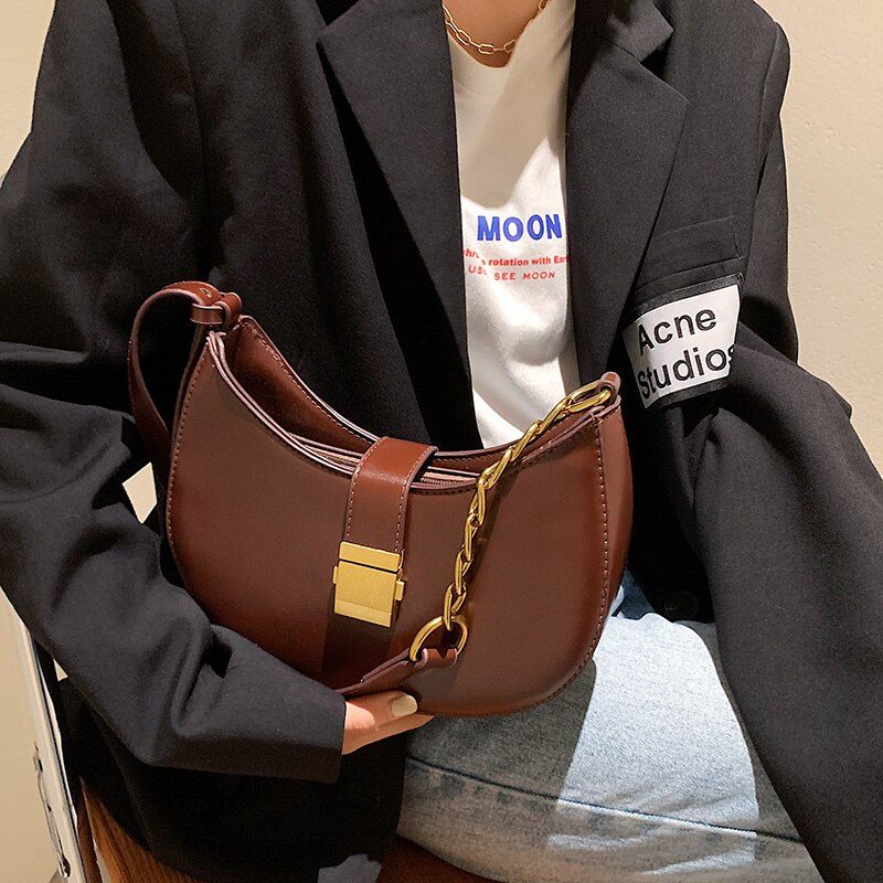 Jaxyn Crossbody-handväska I Läder För Kvinnor - Svart
