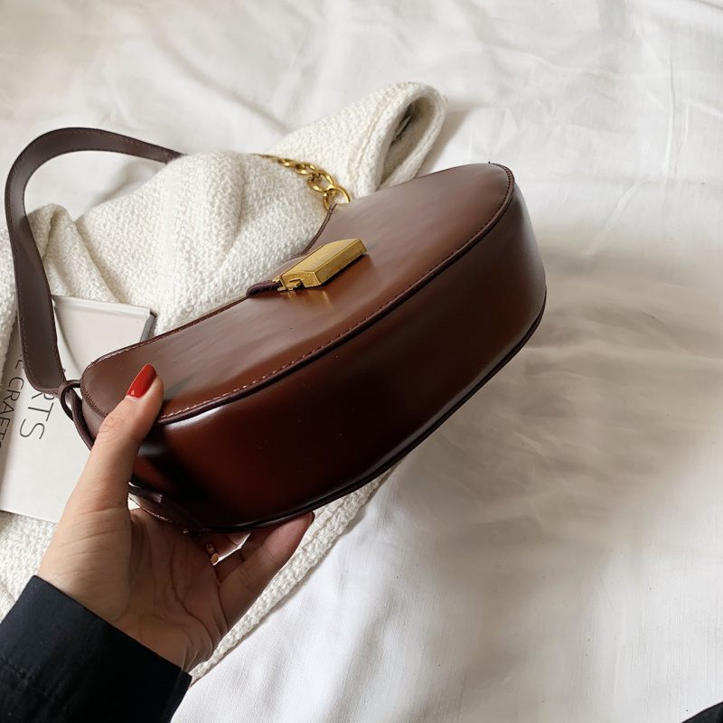 Jaxyn Crossbody-handväska I Läder För Kvinnor - Svart