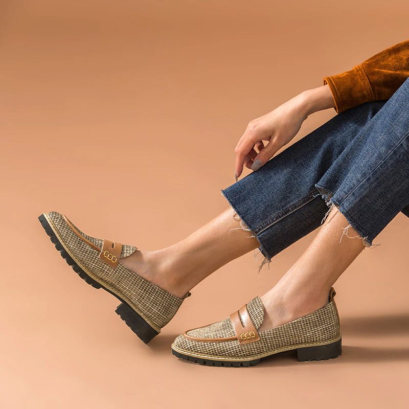 Kaley Platt Läder Loaferskor För Kvinnor - Brun