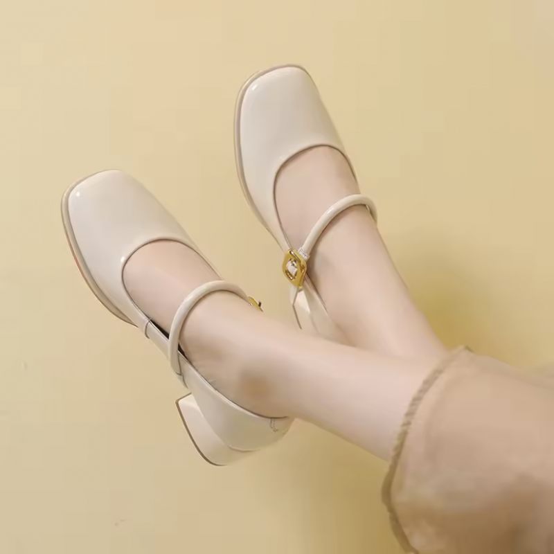 Kamila Kvinnors Rund Toe Lackläder Pumps - Brun