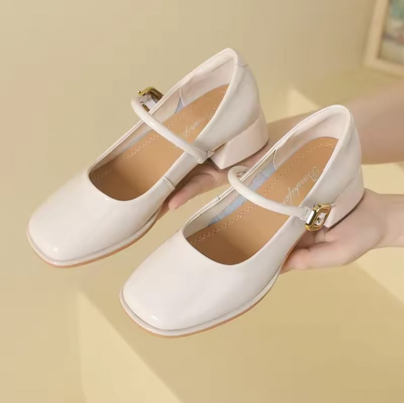 Kamila Kvinnors Rund Toe Lackläder Pumps - Brun