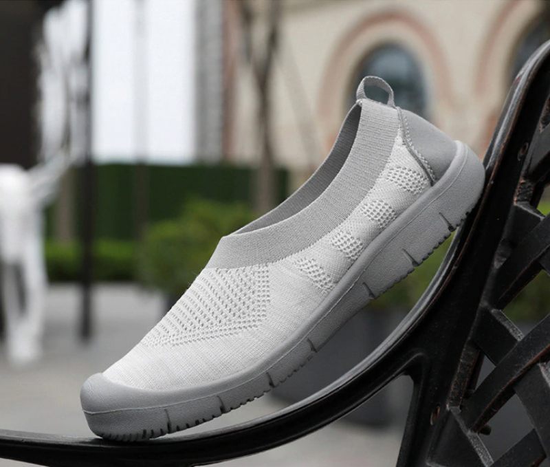 Kavala Slip-ons Svarta Skor För Kvinnor - Svart