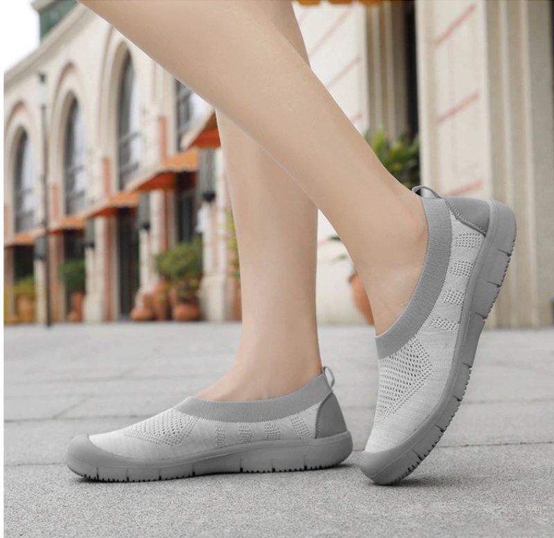 Kavala Slip-ons Svarta Skor För Kvinnor - Svart