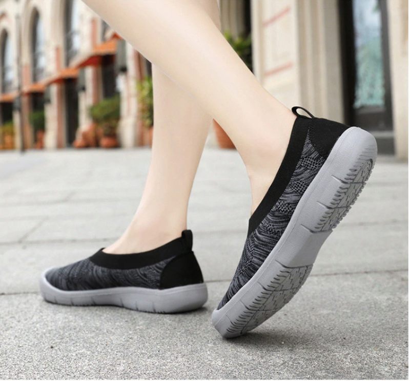Kavala Slip-ons Svarta Skor För Kvinnor - Svart