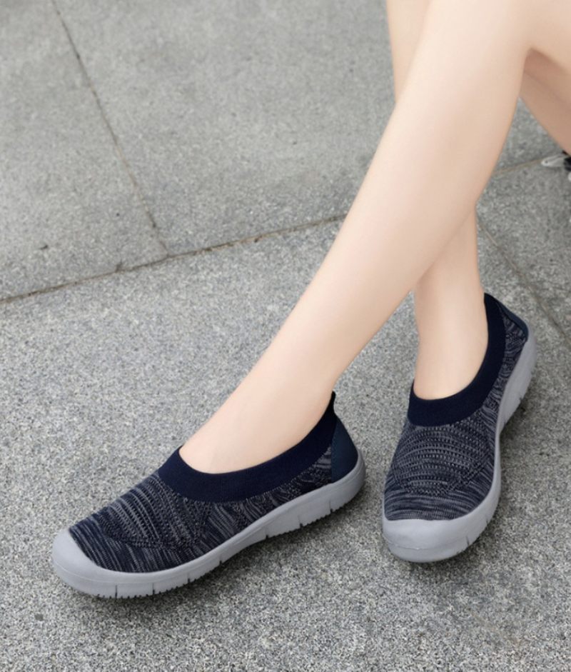 Kavala Slip-ons Svarta Skor För Kvinnor - Svart